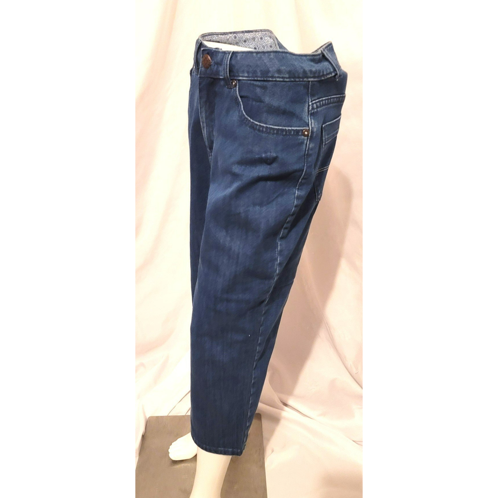 NWT - IZOD Women's Capri Cropped Stretch Jeans - Size 6 - Picture 2 of 10